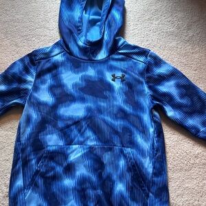 Under Armour youth, large hoodie sweatshirt with kangaroo pouch